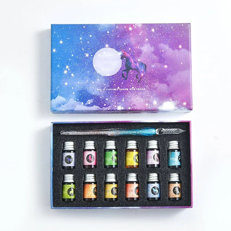 ガラスに浸したペンで優雅に書いてください