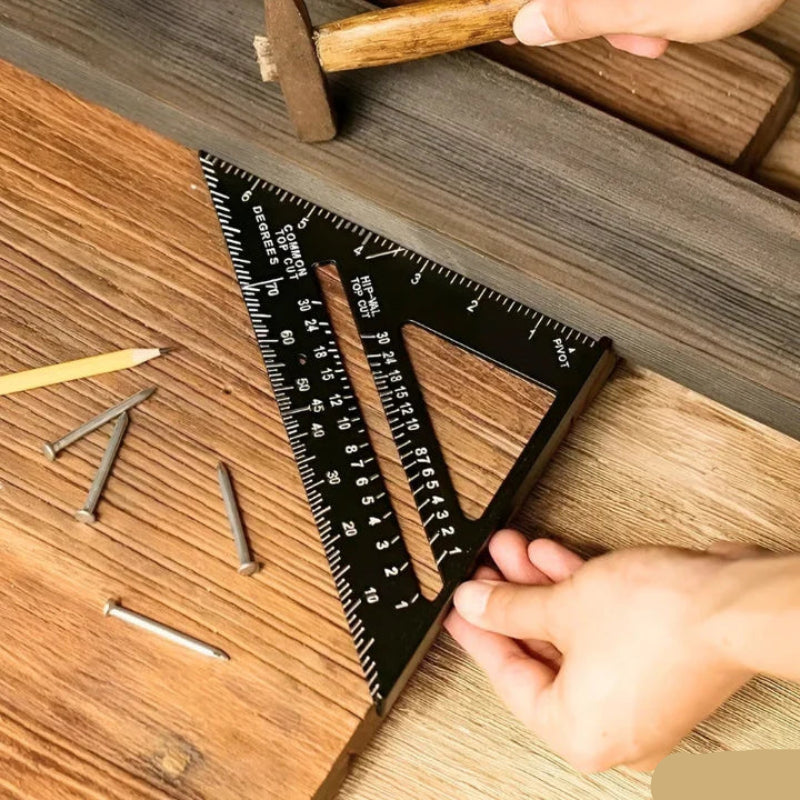 Un instrument 5 în 1 indispensabil pentru tăieturi perfecte