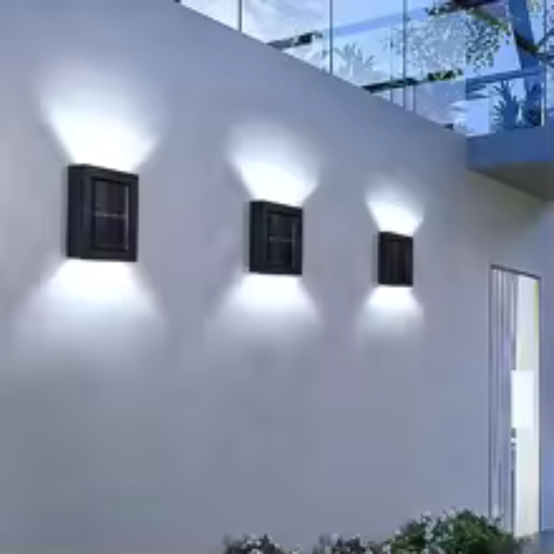 Osvetlite svoj exteriér bez námahy s touto solárnou LED nástennou lampou 